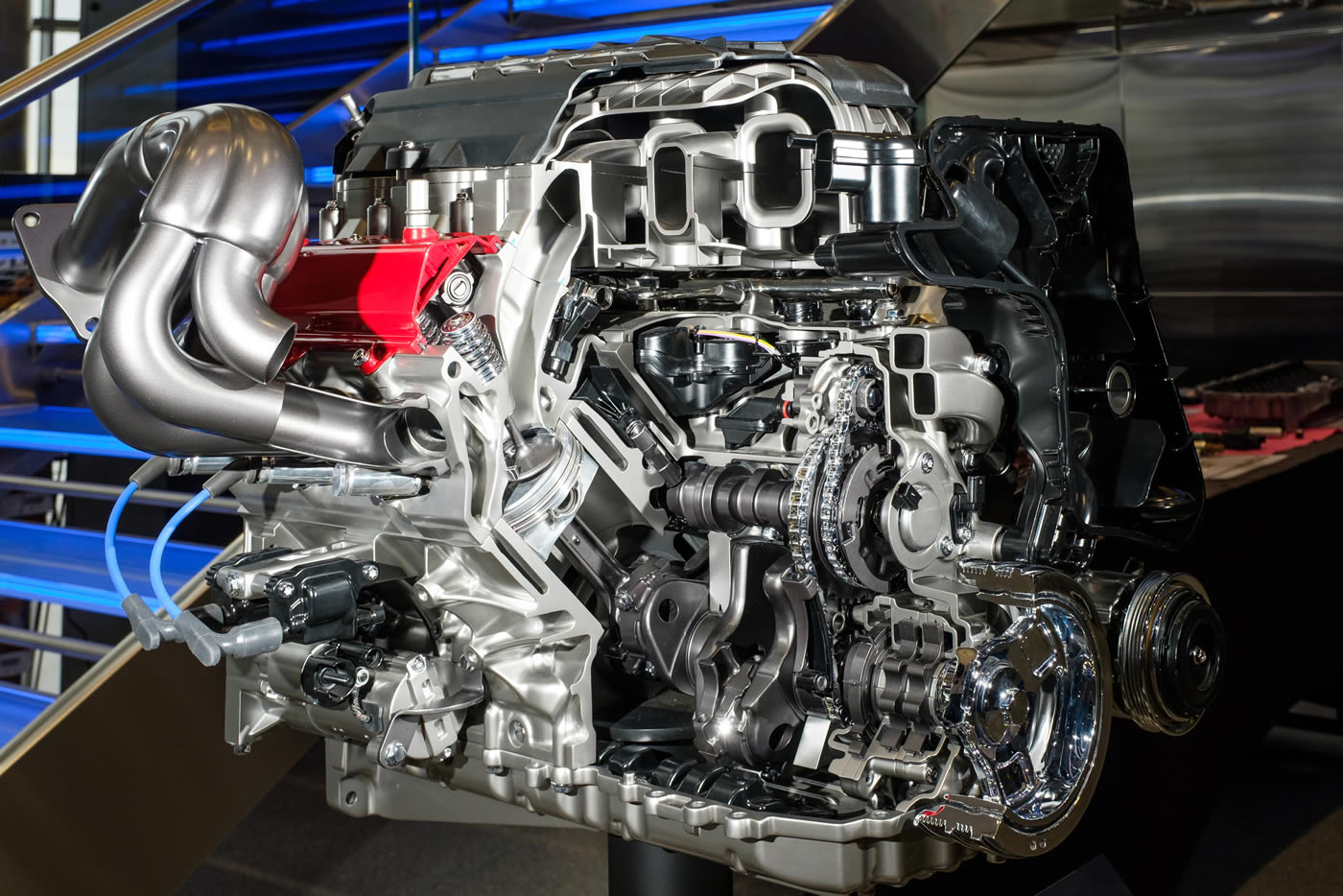 A cut-away version of the LT2 6.2L V-8 engine for the 2020 Corvette Stingray. The new mid-engine Corvette featuring the LT2 and dual-clutch transmission can reach 60 mph in 2.9 seconds and cross the quarter mile mark in 11.2 seconds at 121 mph. (Photo by Steve Fecht for Chevrolet).