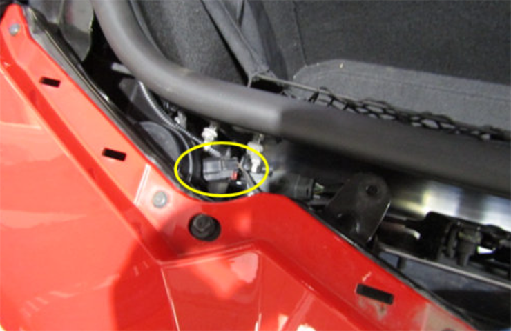 2020 - 2021 Corvette: GM TechLink: Inoperative Hood Release Buttons