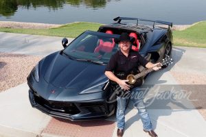Representatives of the HeartStrings Foundation couldn’t contain their excitement when a 2020 Chevrolet Corvette sold for $370,000 to benefit the organization.