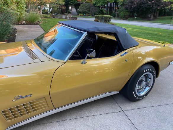 1971 Corvette - War Bonnet Yellow
