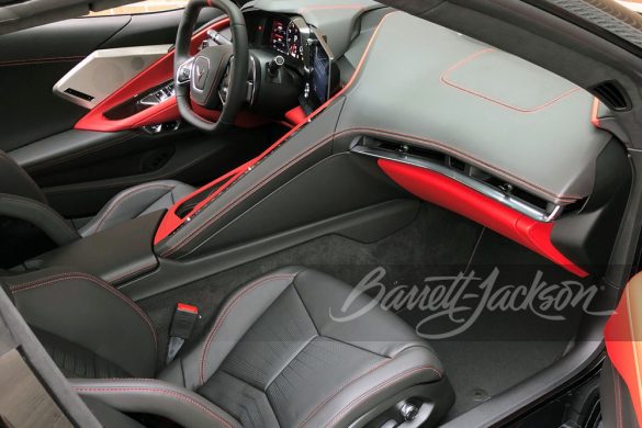 2020-corvette-convertible-1G1Y83D40L5107060